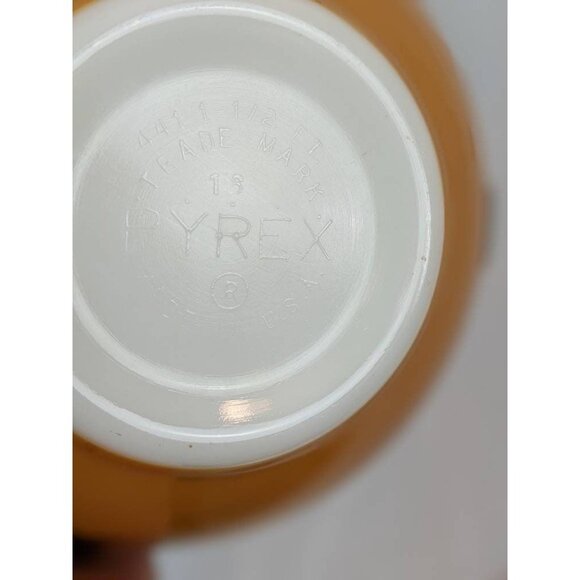 Vintage Pyrex Old Orchard 7" Cinderella Mixing Bowl | Brown Kitchen MCM Decor - Picture 8 of 8